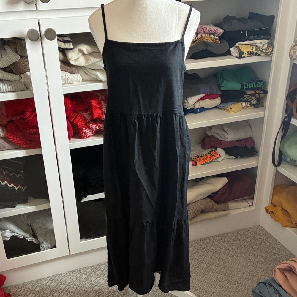 Urban Renewal Elegant Black Midi Dress